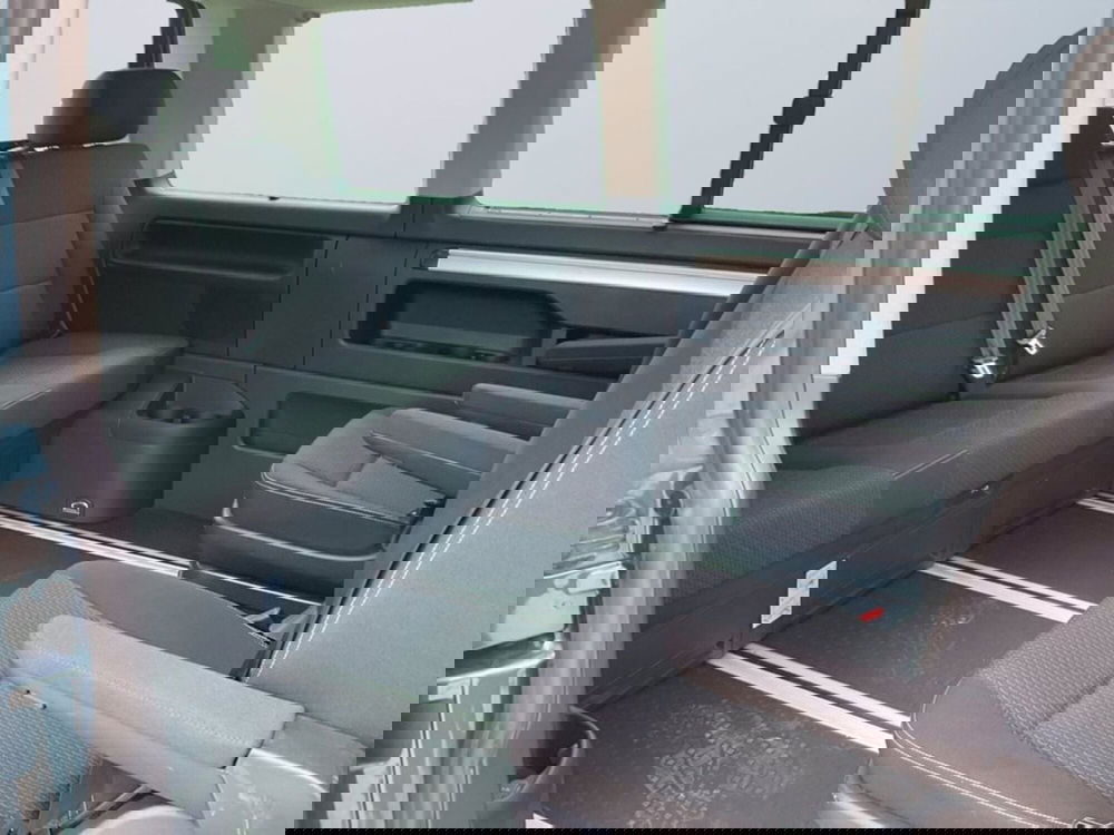 Volkswagen Multivan usata a Milano (10)