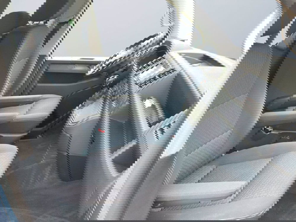 Volkswagen Multivan usata a Milano (11)