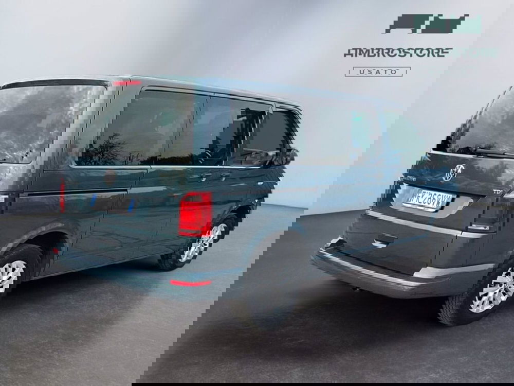 Volkswagen Multivan usata a Milano (5)