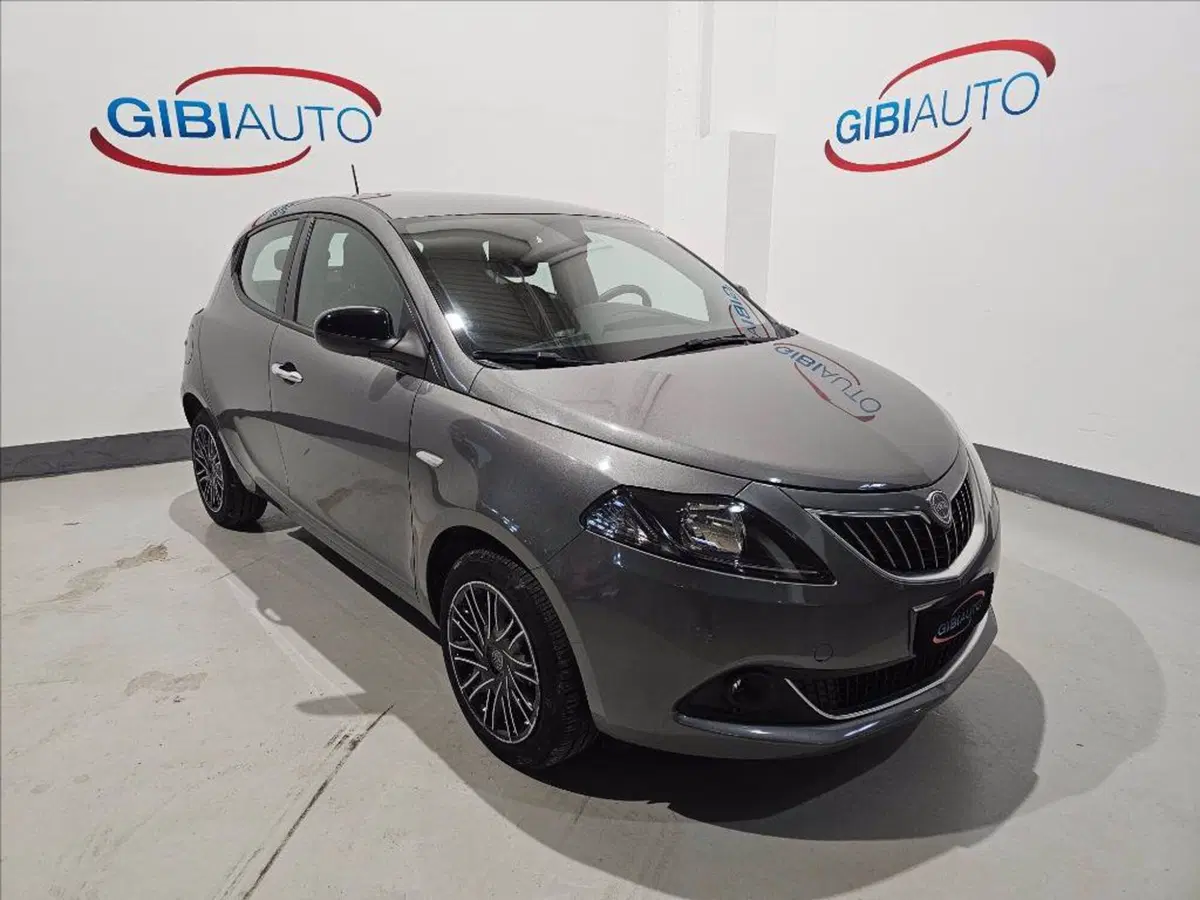 Lancia Ypsilon usata a Palermo