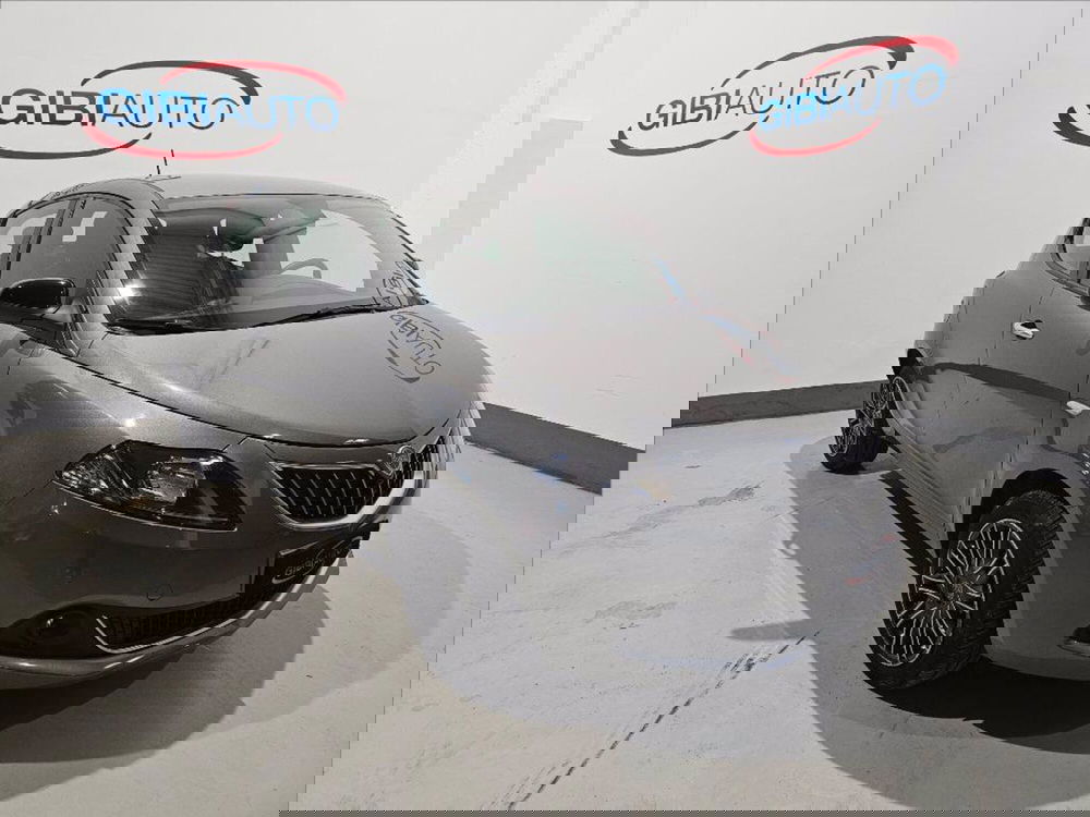 Lancia Ypsilon usata a Palermo