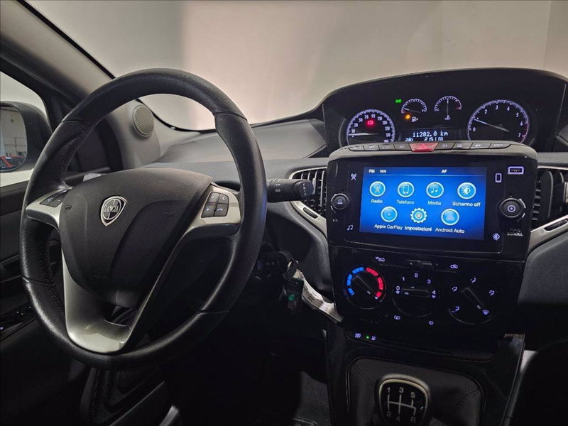 Lancia Ypsilon usata a Palermo (11)