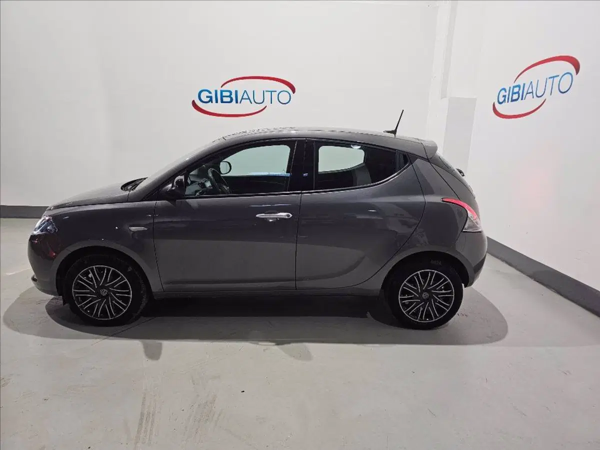 Lancia Ypsilon usata a Palermo (5)