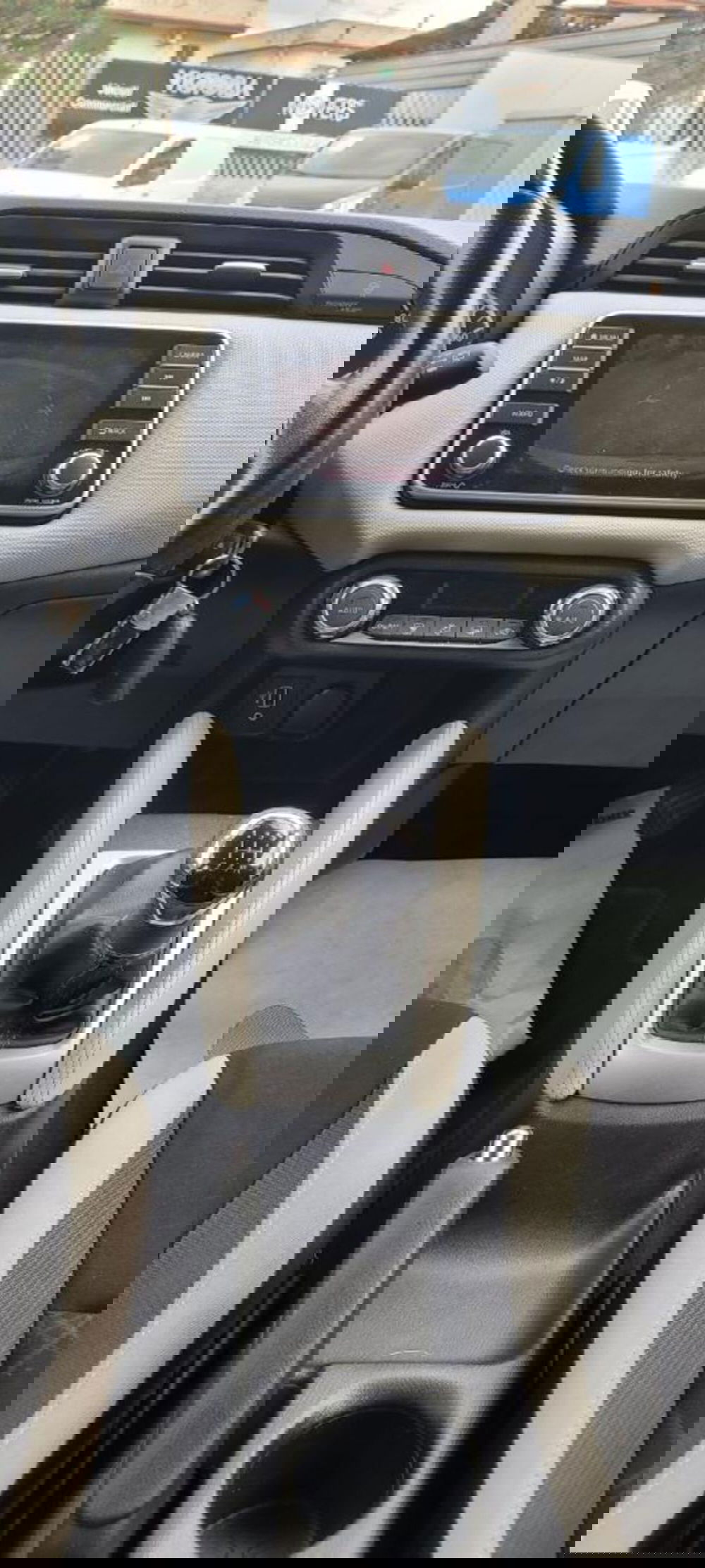 Nissan Micra usata a Napoli (9)