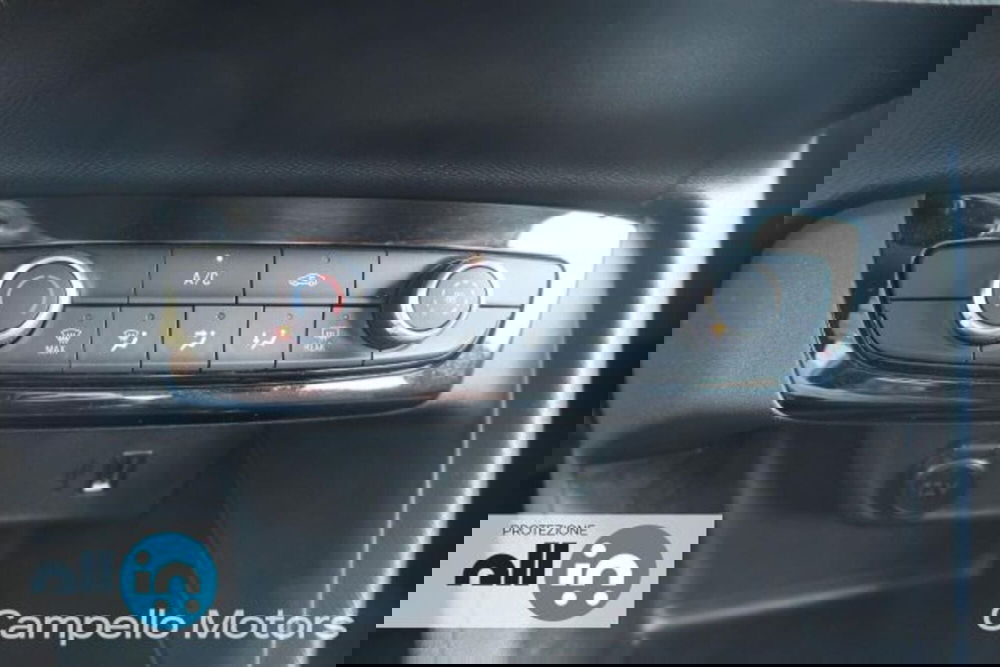 Opel Corsa usata a Venezia (10)