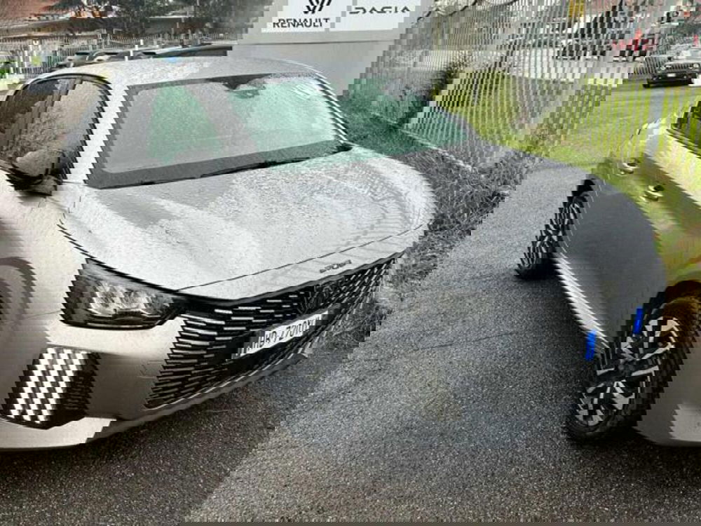 Peugeot 208 nuova a Milano