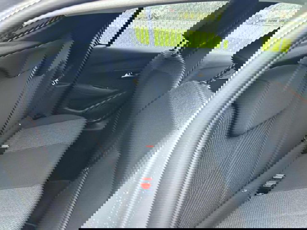Peugeot 208 nuova a Milano (8)
