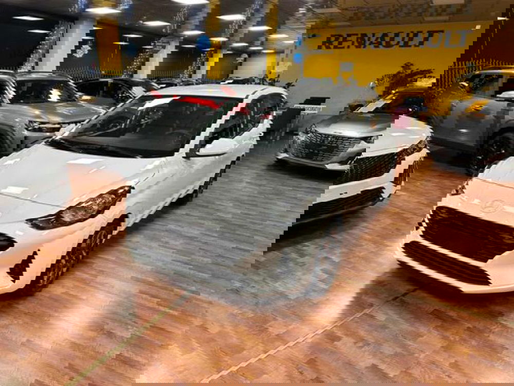 Hyundai i10 nuova a Milano (3)