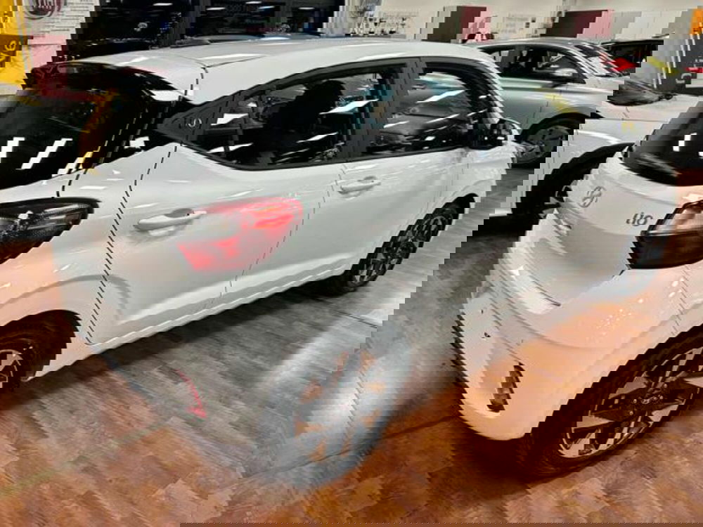 Hyundai i10 nuova a Milano (5)