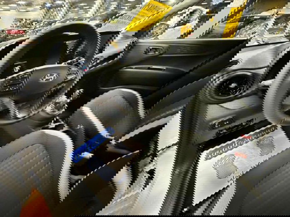 Hyundai i10 nuova a Milano (9)