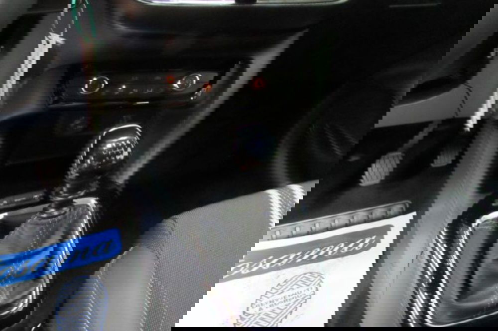 Opel Corsa nuova a Milano (11)