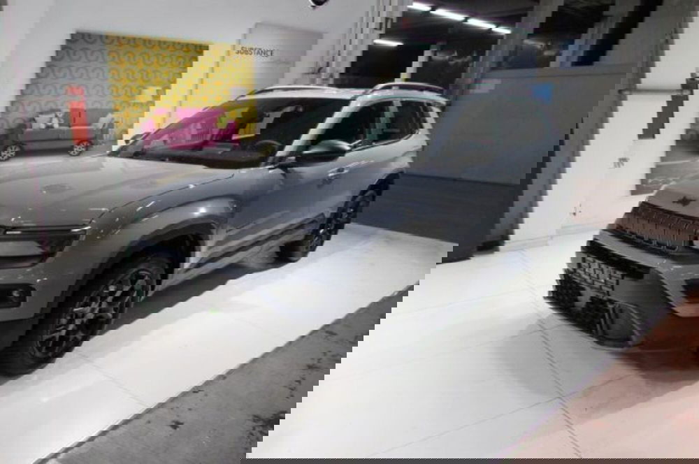 Jeep Avenger nuova a Milano