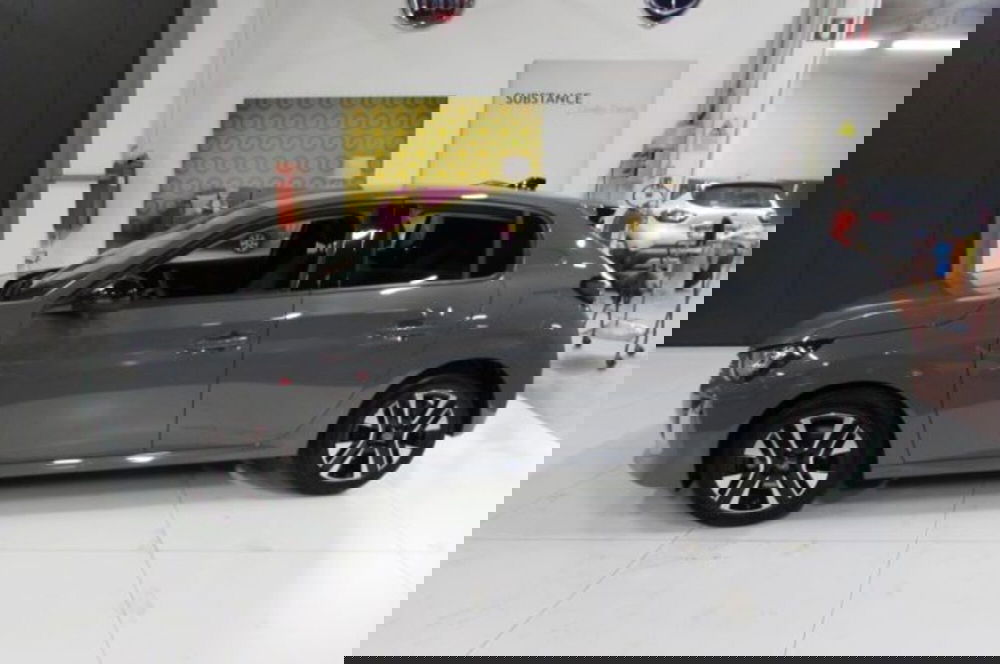 Peugeot 208 usata a Milano (4)