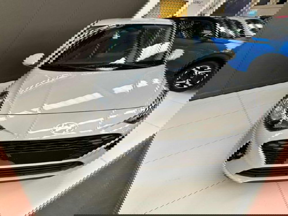 Hyundai i10 nuova a Milano (4)