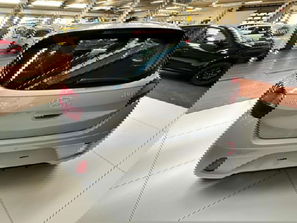 Hyundai i10 nuova a Milano (6)