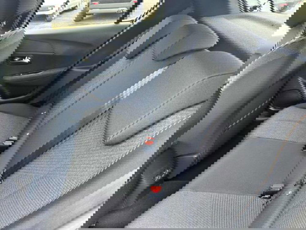 Peugeot 208 nuova a Milano (11)