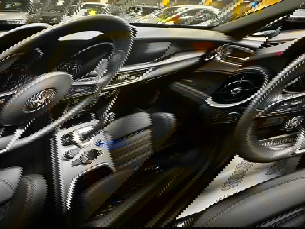 Alfa Romeo Stelvio usata a Milano (11)