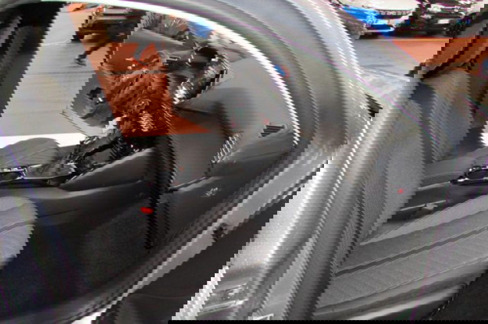 Peugeot 208 nuova a Milano (17)