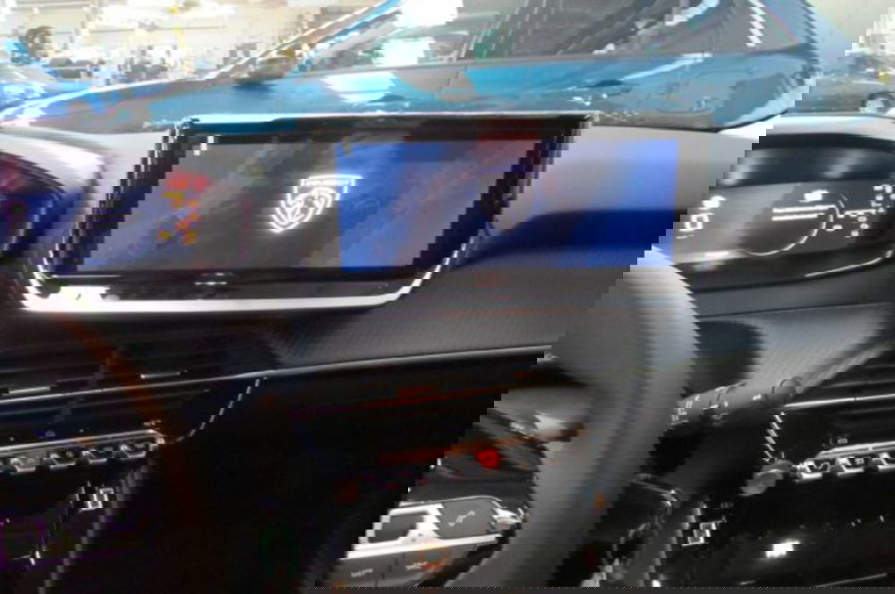 Peugeot 208 nuova a Milano (8)