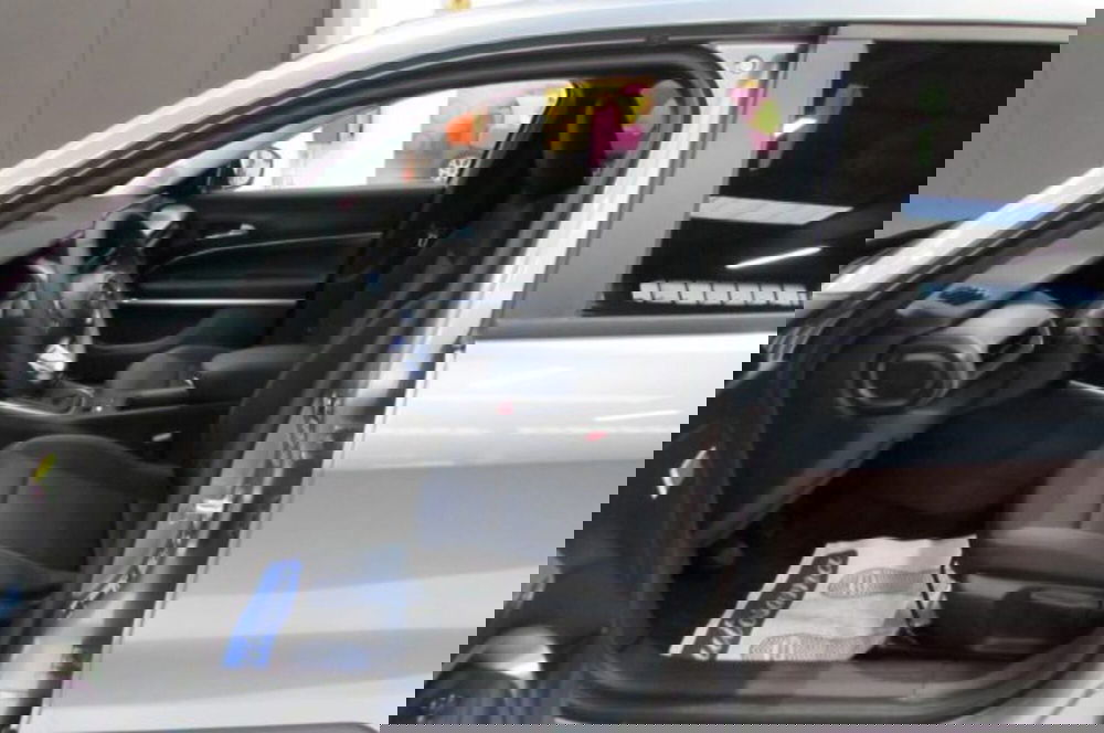 Jeep Avenger nuova a Milano (6)