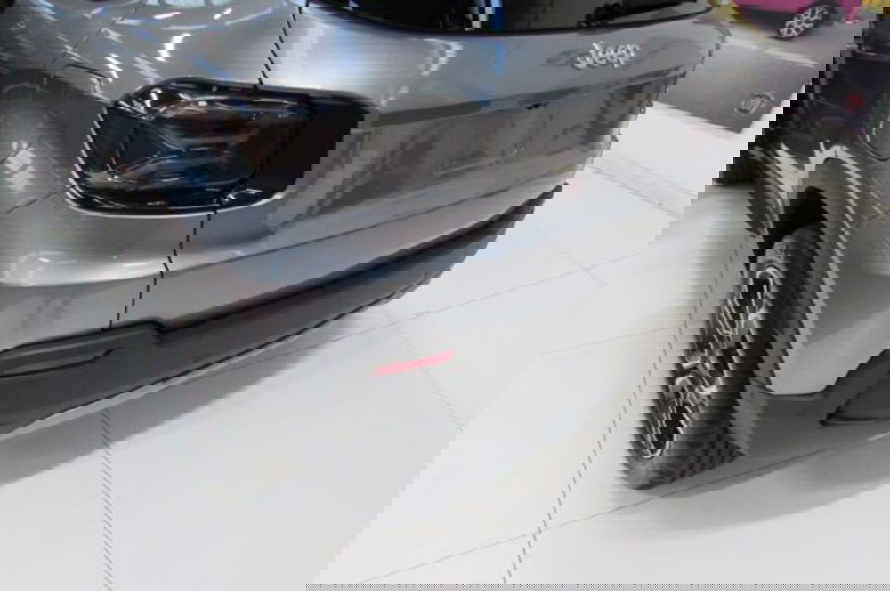 Jeep Avenger nuova a Milano (9)