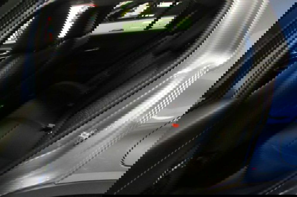 Jeep Avenger nuova a Milano (10)