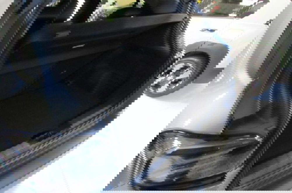 Jeep Avenger nuova a Milano (11)