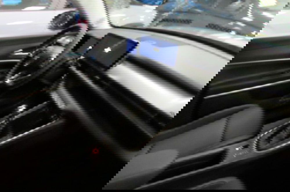 Jeep Avenger nuova a Milano (13)