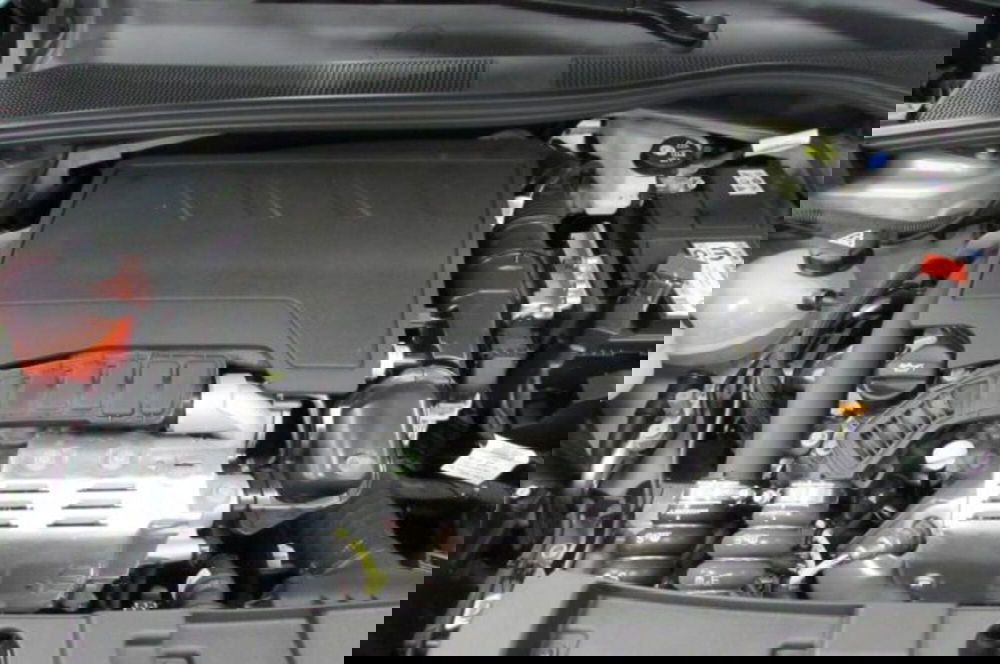 Jeep Avenger nuova a Milano (15)