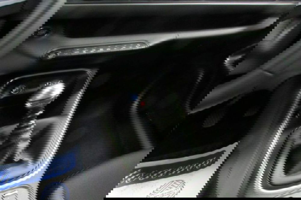 Jeep Avenger nuova a Milano (8)