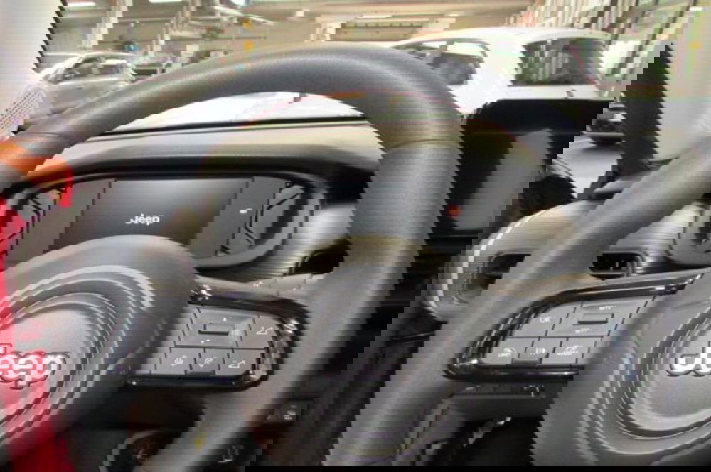 Jeep Avenger nuova a Milano (11)