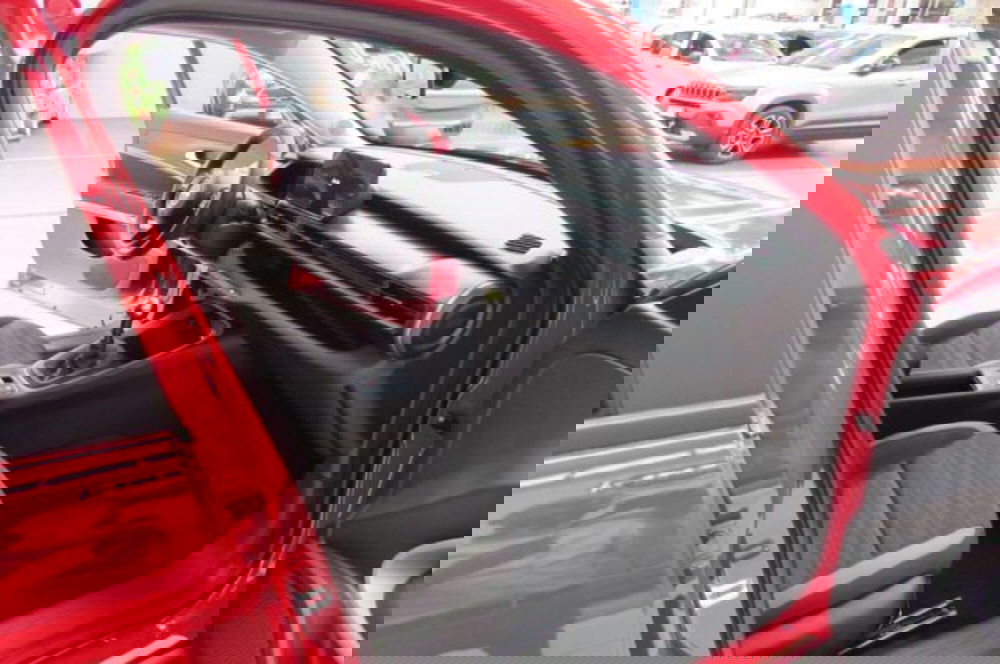 Jeep Avenger nuova a Milano (16)