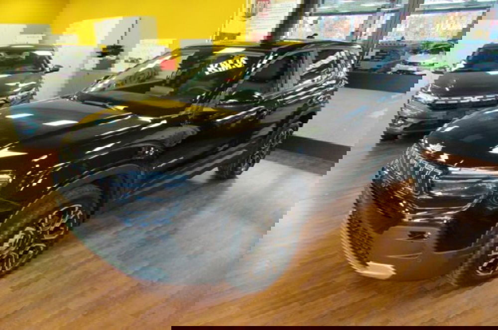 Jeep Avenger nuova a Milano