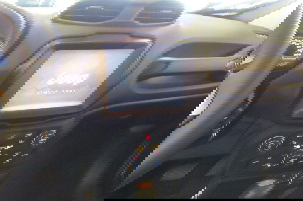 Jeep Renegade usata a Milano (16)