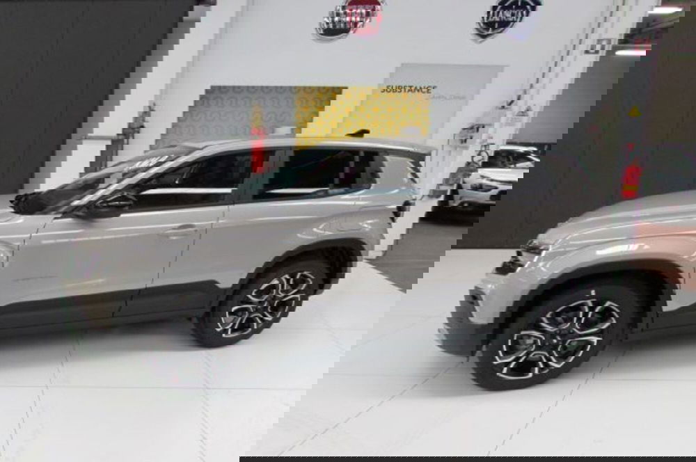 Jeep Avenger nuova a Milano (4)