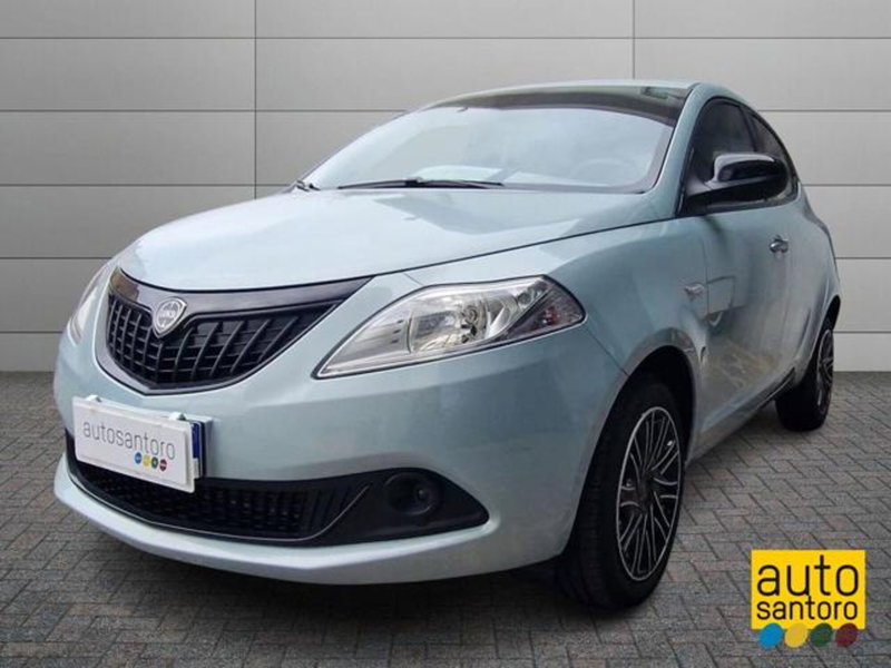 Lancia Ypsilon nuova a Salerno