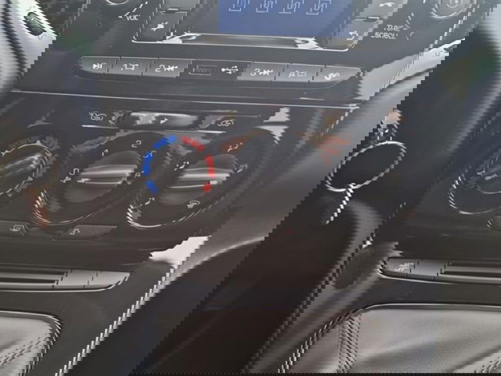 Lancia Ypsilon nuova a Salerno (18)