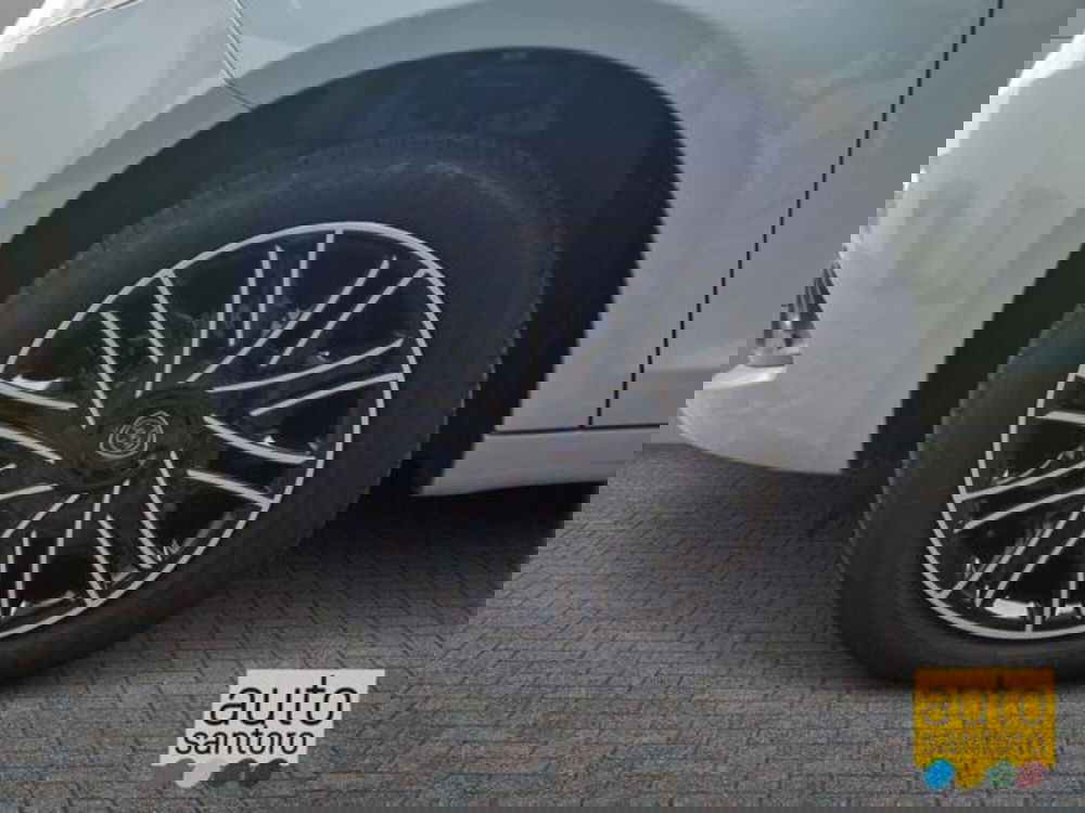 Lancia Ypsilon nuova a Salerno (7)