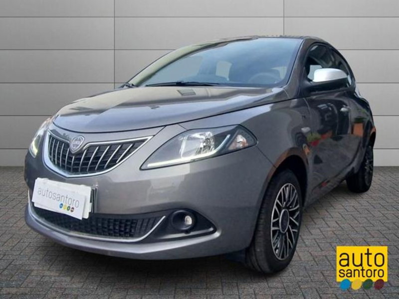 Lancia Ypsilon nuova a Salerno