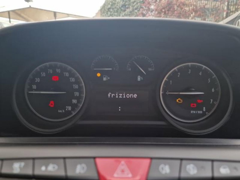 Lancia Ypsilon nuova a Salerno (11)