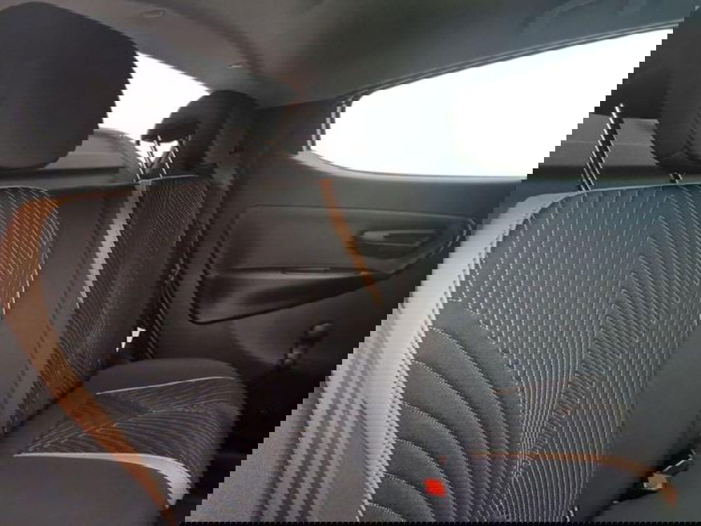 Lancia Ypsilon nuova a Salerno (14)