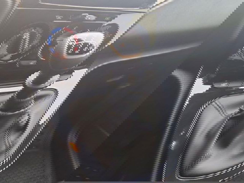 Lancia Ypsilon nuova a Salerno (17)