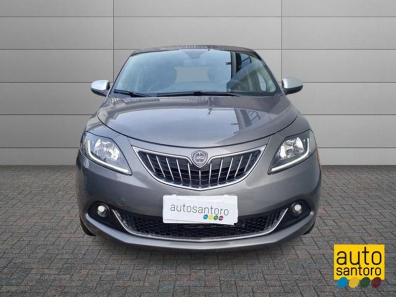 Lancia Ypsilon nuova a Salerno (5)