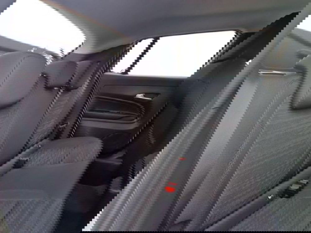 Jeep Avenger nuova a Salerno (14)