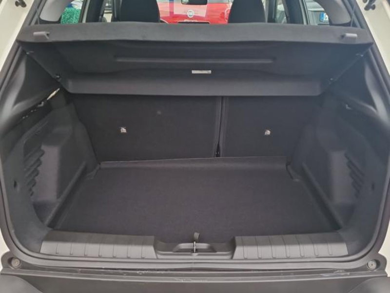 Jeep Avenger nuova a Salerno (18)