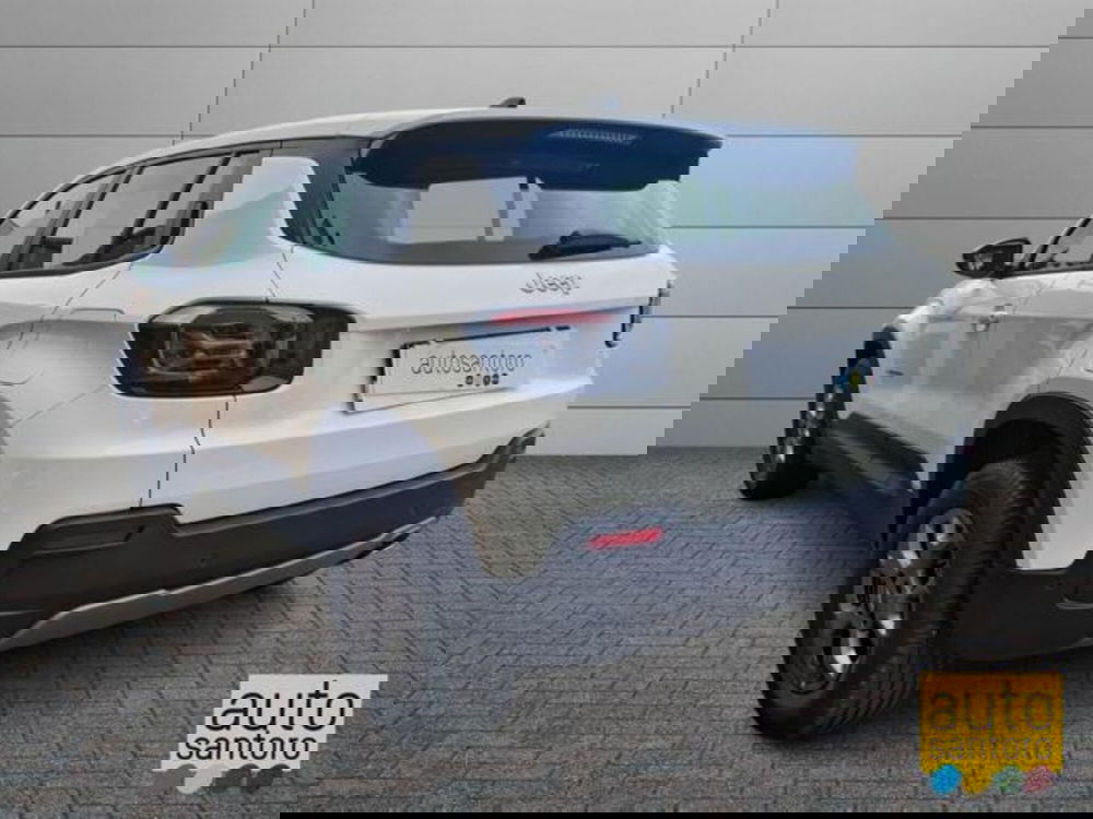 Jeep Avenger nuova a Salerno (4)