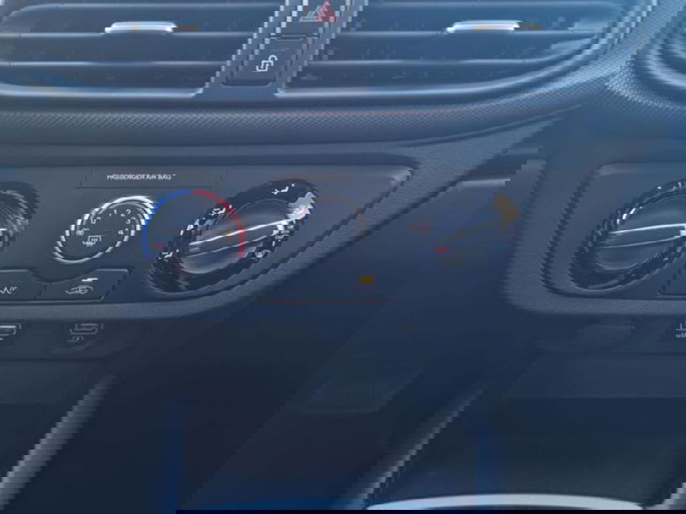 Hyundai i10 usata a Salerno (18)