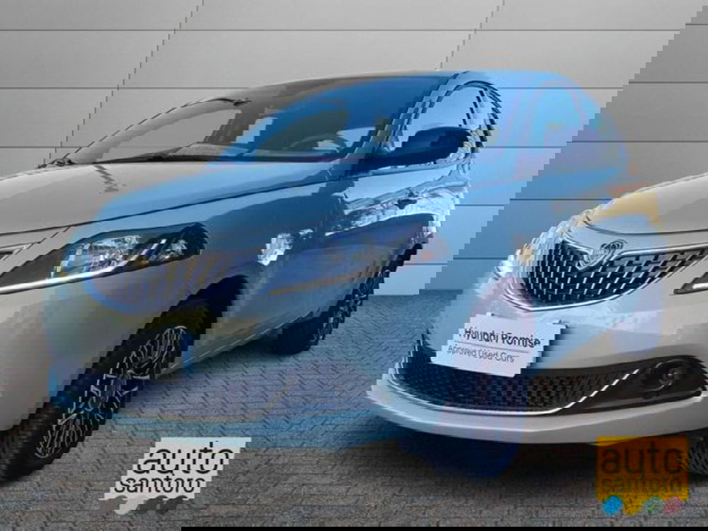 Lancia Ypsilon nuova a Salerno