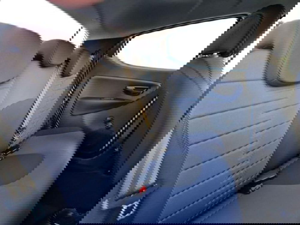 Lancia Ypsilon nuova a Salerno (14)