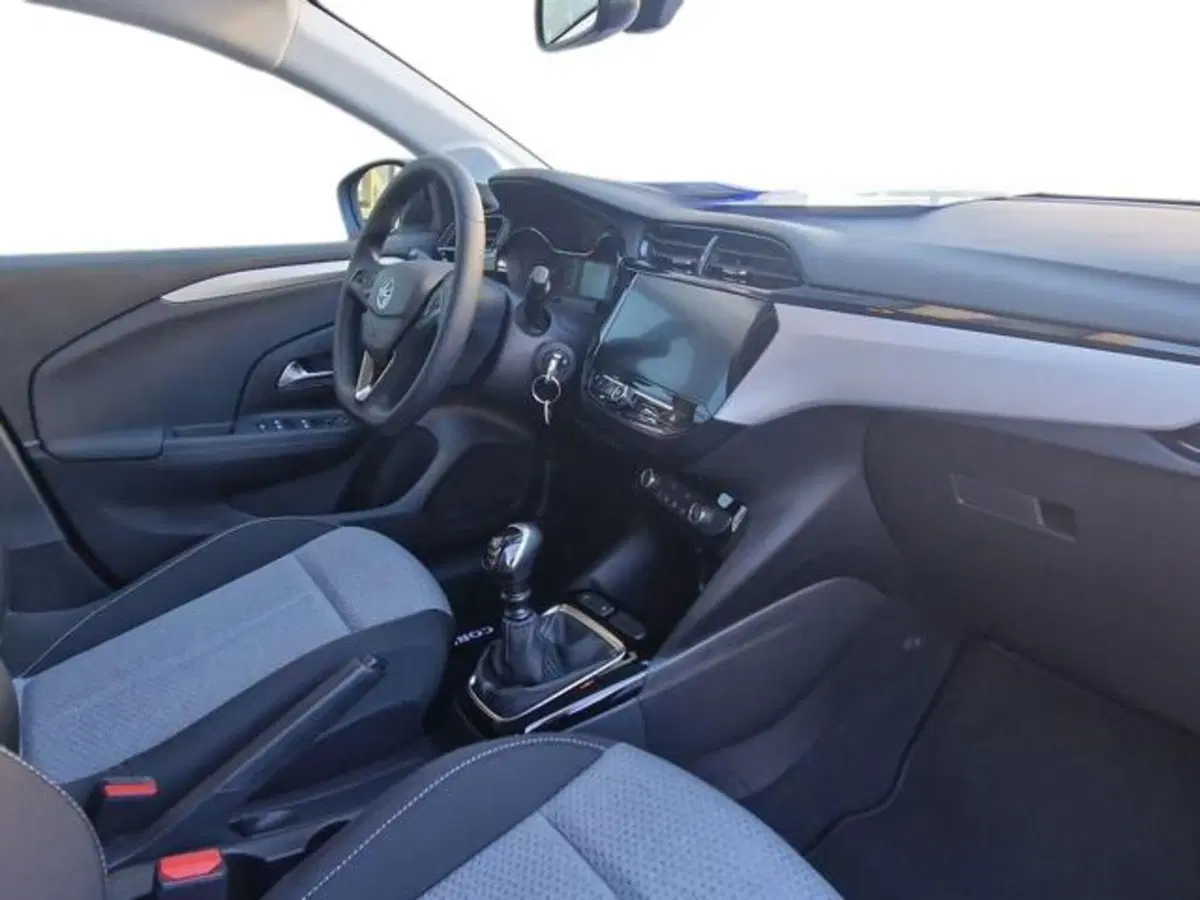 Opel Corsa nuova a Salerno (13)